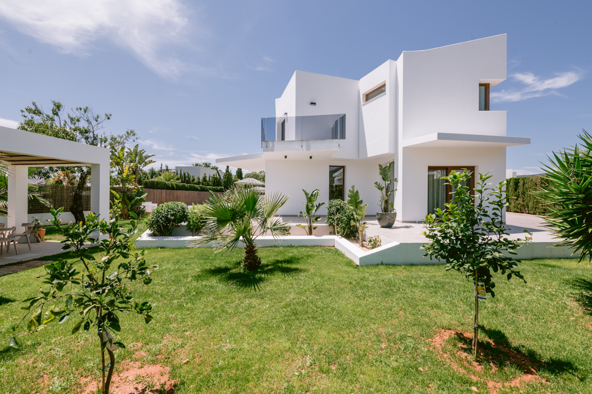 Resa Estates Ibiza villa for sale te koop sant jordi modern green area.jpg